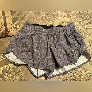 Women’s lululemon tracker shorts
